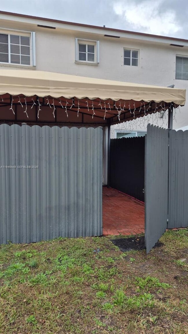 Building Photo - 8531 SW 109th Ave