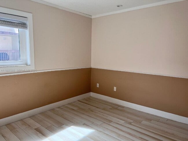 Building Photo - 6231 SW 138th Ct