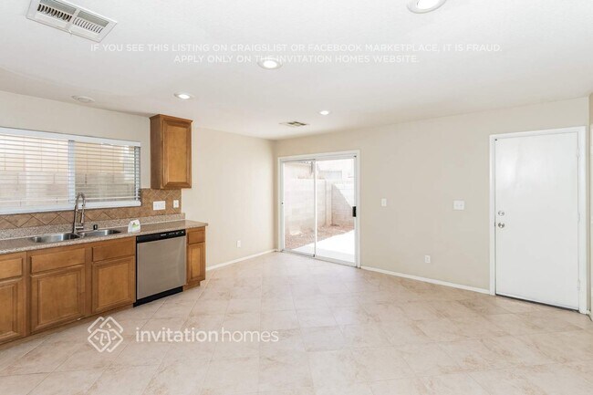 Building Photo - 4535 Pommerelle St