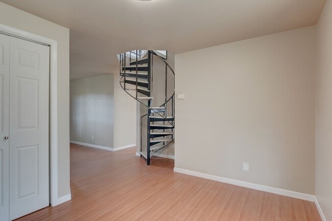 Building Photo - 3 Bed 2 Bath Country living (Landscaping I...