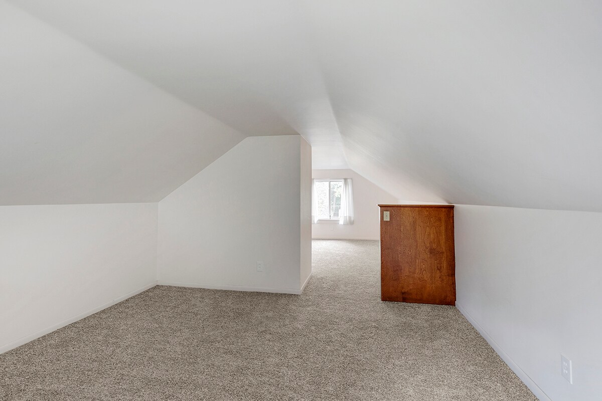 Building Photo - 1633 McDonald St NW