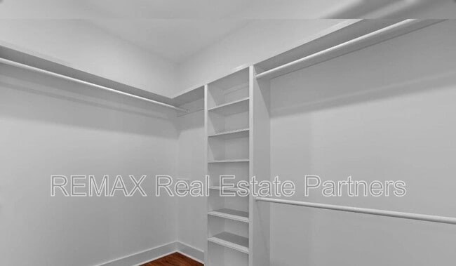 Building Photo - 43 Dearman Rd