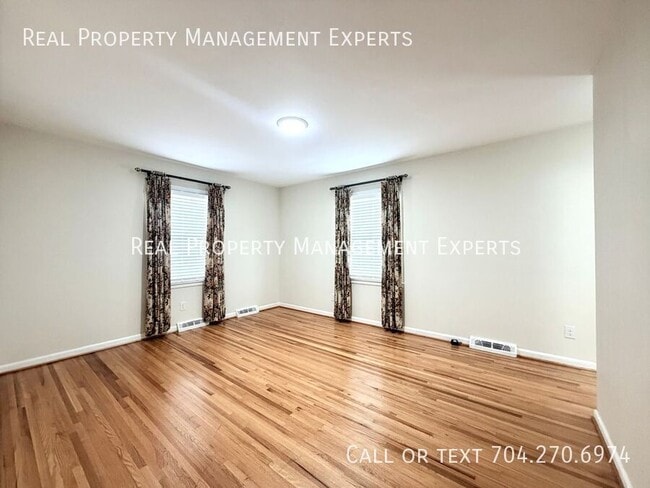 Building Photo - 4017 Tamerlane Dr