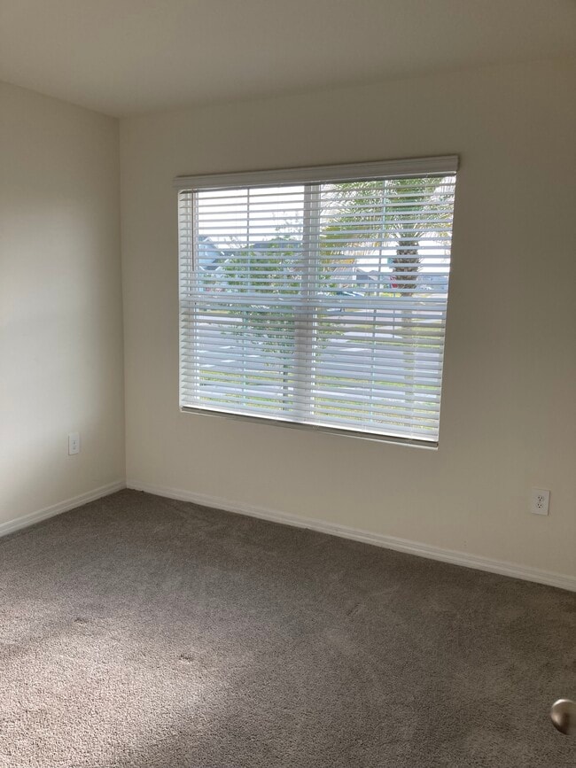 Building Photo - 5121 Sultana Cv