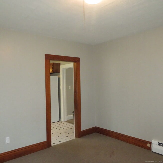 Building Photo - 57 Artisan St