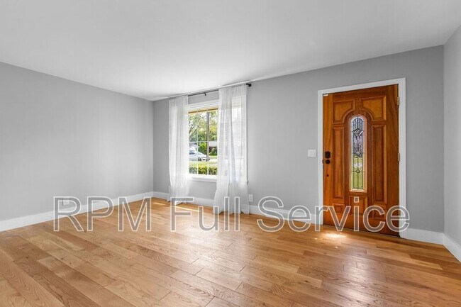 Building Photo - 8057 Arbor Dr