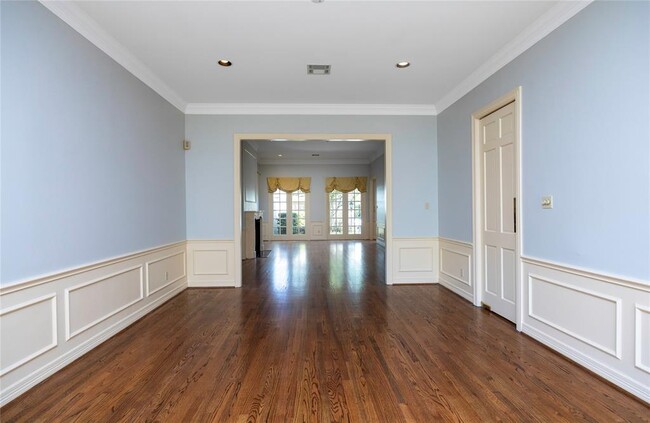Building Photo - 1536 Potomac Dr
