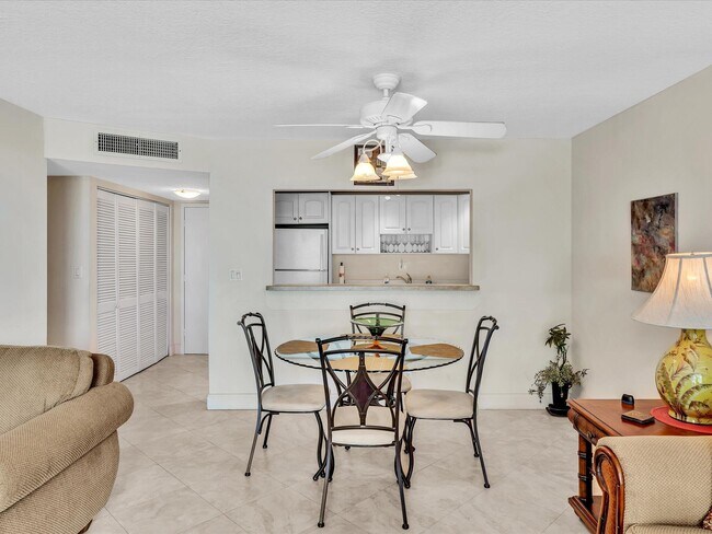 Building Photo - 1421 S Ocean Blvd