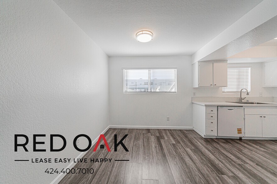 Building Photo - 4551 W 159th St