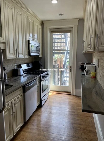 Building Photo - 1 Wigglesworth St