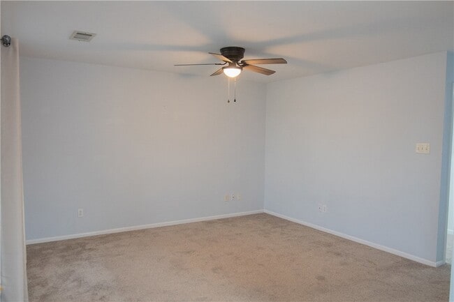 Building Photo - 1735 Rock Hollow Loop