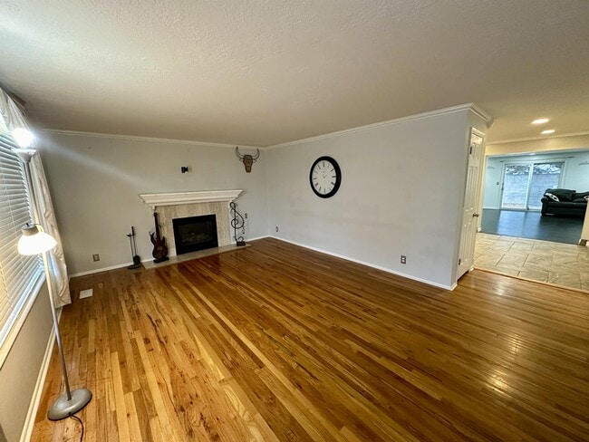 Building Photo - 3560 S Cochise Dr