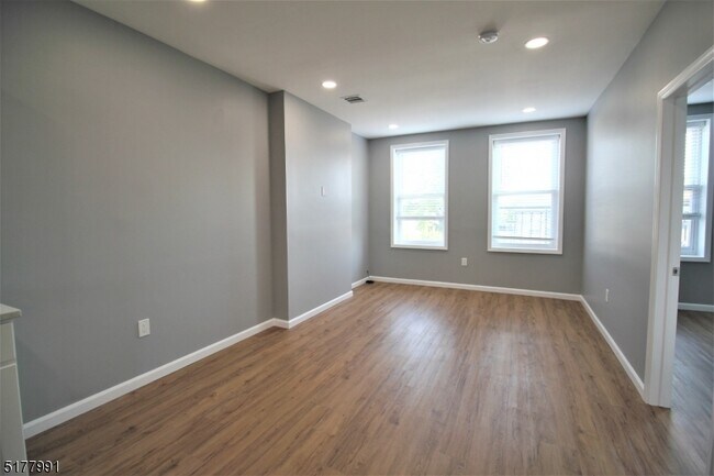 Building Photo - 25 Belmont Ave