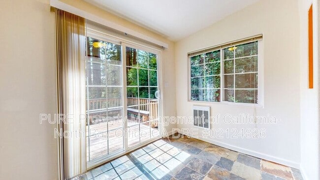 Building Photo - 17475 Summit Ave