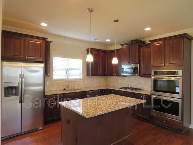 Building Photo - 206 Heatherwood Ln