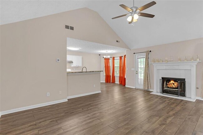 Building Photo - 1315 Sweetwater Ct