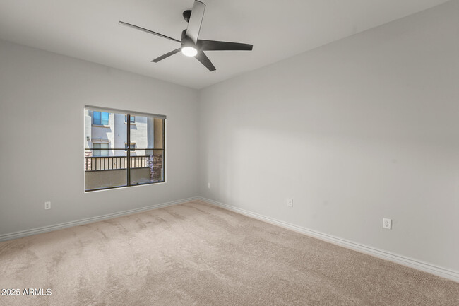 Building Photo - 5350 E Deer Valley Dr