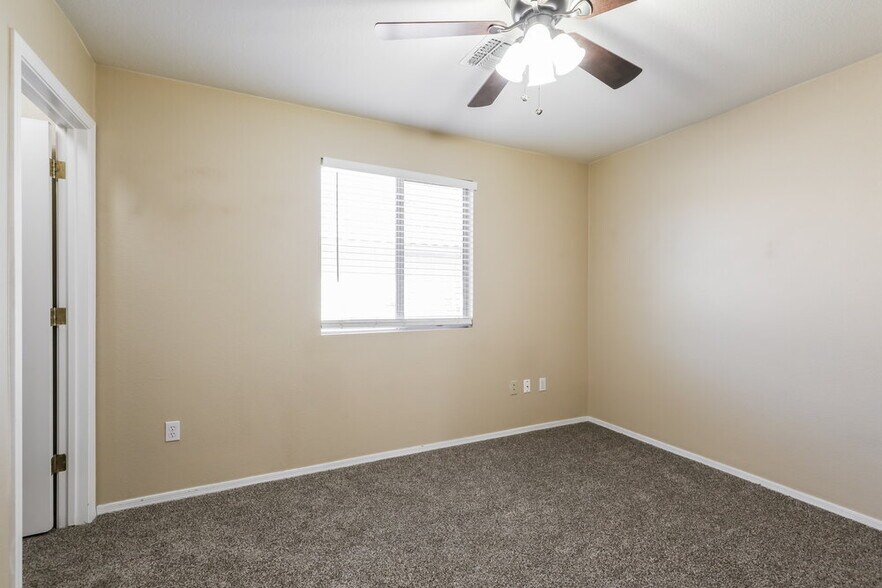 Building Photo - 11298 W Combine Dr