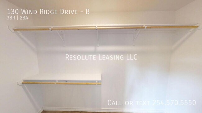 Building Photo - 130 Wind Ridge Dr