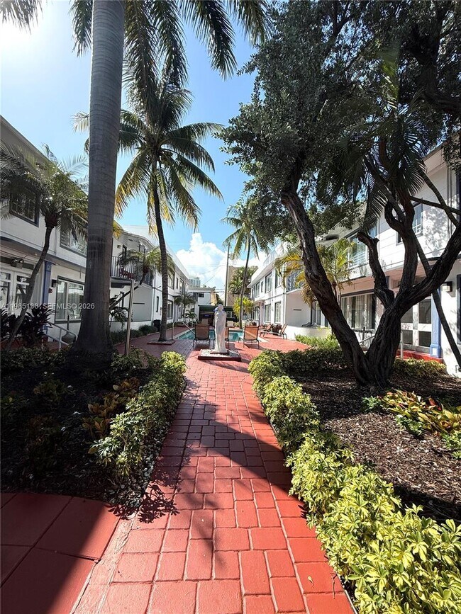 Building Photo - 1542 Jefferson Ave