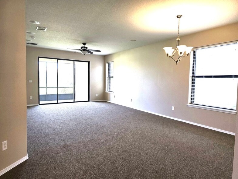 Building Photo - 5646 Sunset Falls Dr