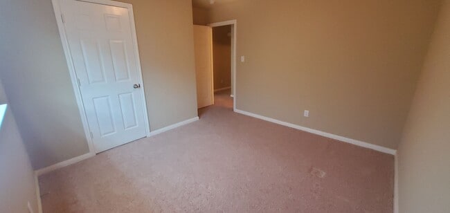 Building Photo - 249 Nomad Ln