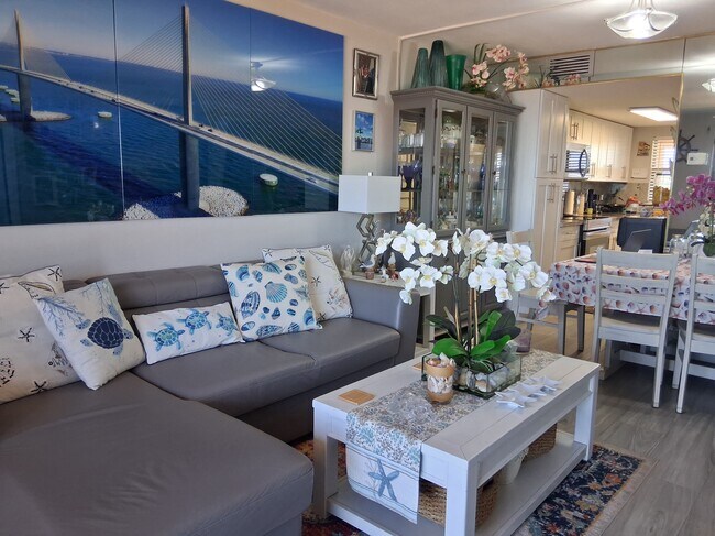 Building Photo - 2390 Ocean Shore Blvd