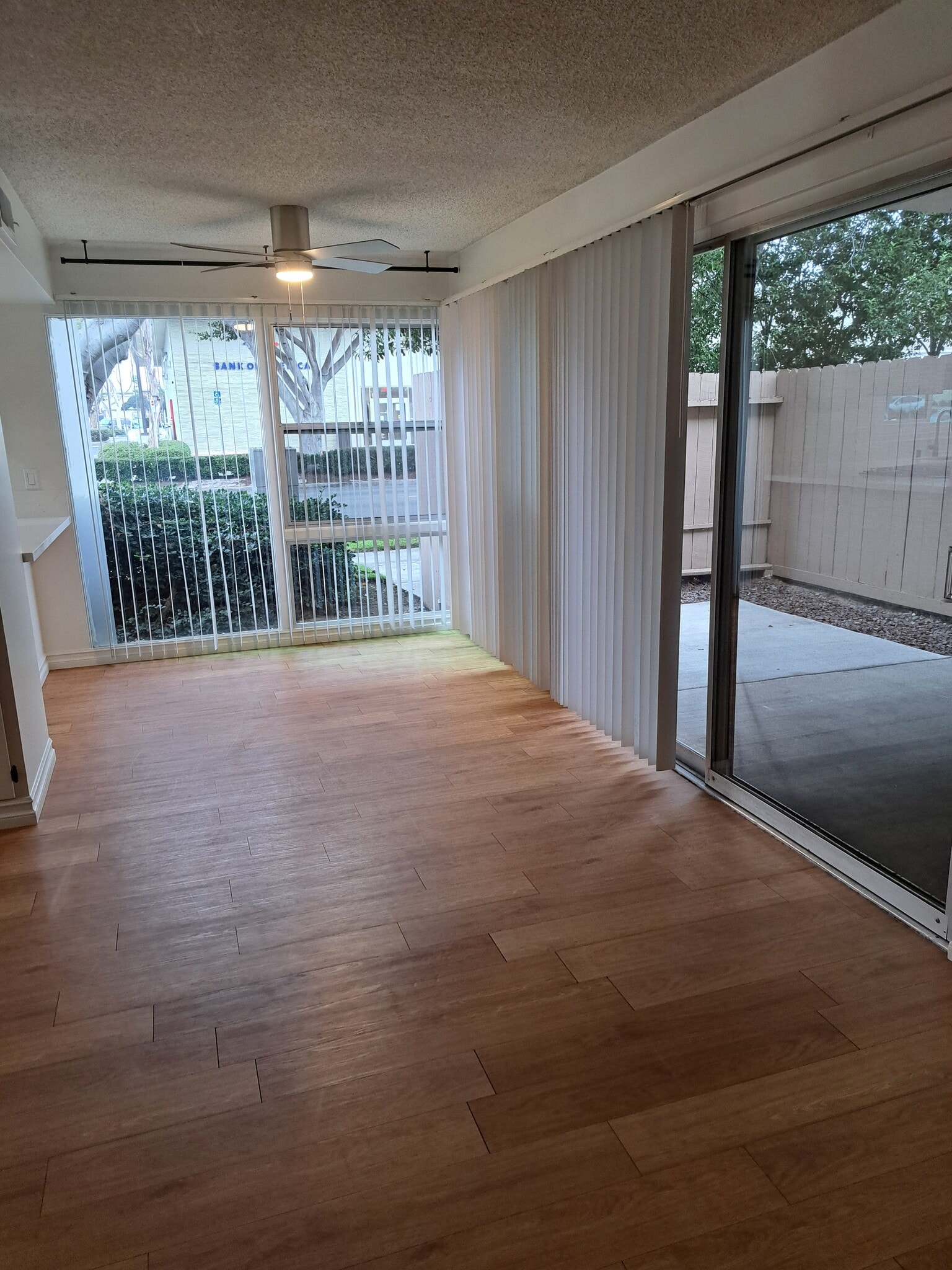 Building Photo - Westcliff