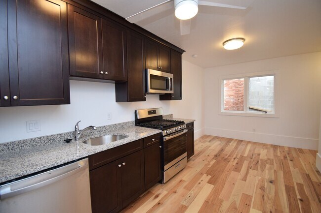 Building Photo - 536 N 600 W