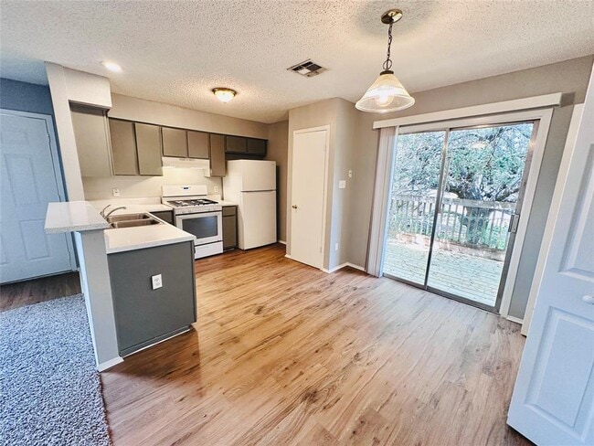 Building Photo - 4901 Merritt Cir