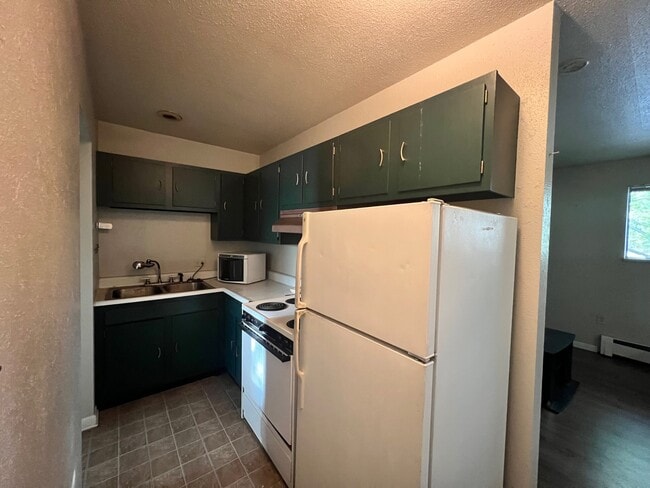 Building Photo - 1309 Burton Ct