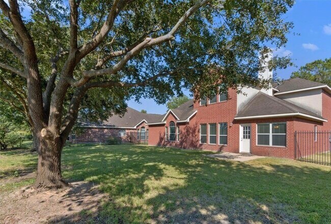 Building Photo - 10115 Cottonwood Canyon Dr