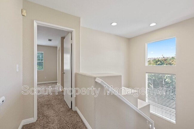 Building Photo - 43093 Teramo St