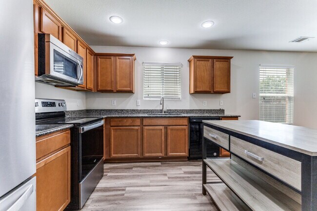 Building Photo - "Charming 3-Bedroom Home with 2.5 Baths and Spacious Living in Fort Worth!"