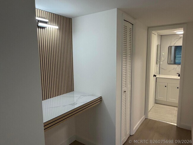 Building Photo - 2661 S Course Dr
