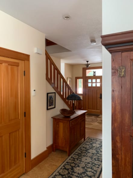 Building Photo - 1005 Creekview Dr