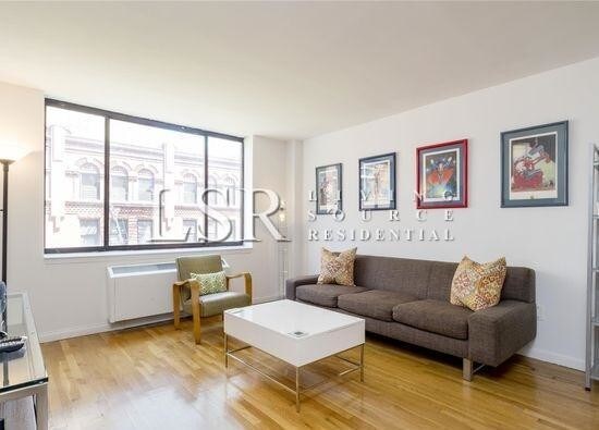 Building Photo - 111 Reade St