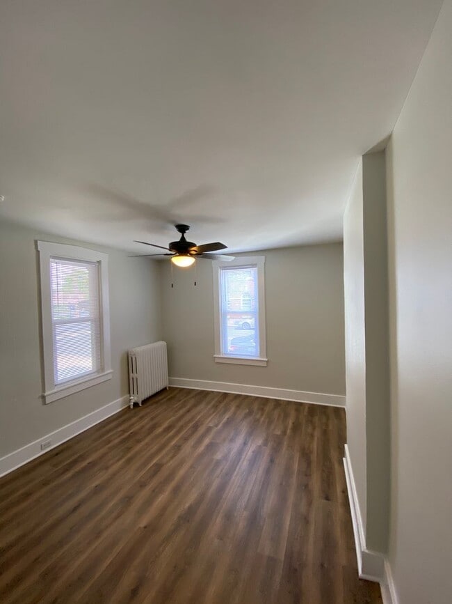 Building Photo - Beautiful Three Bedroom Townhouse in Northwest Lancaster City!