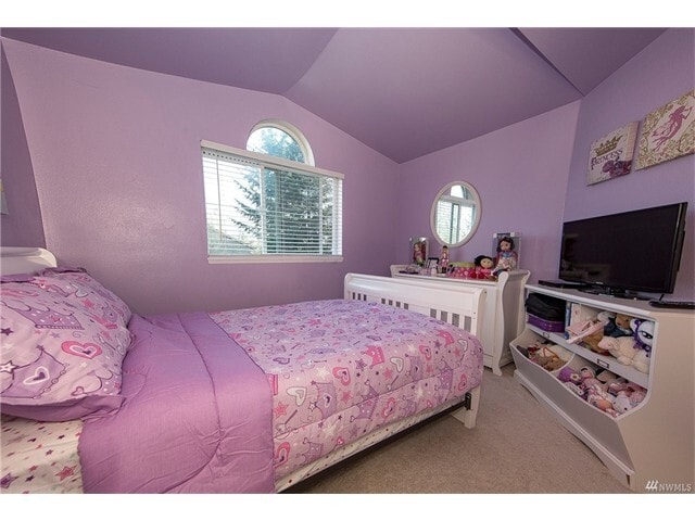 Building Photo - Beautiful Townhome 2 bedrooms and 2.5 bath...