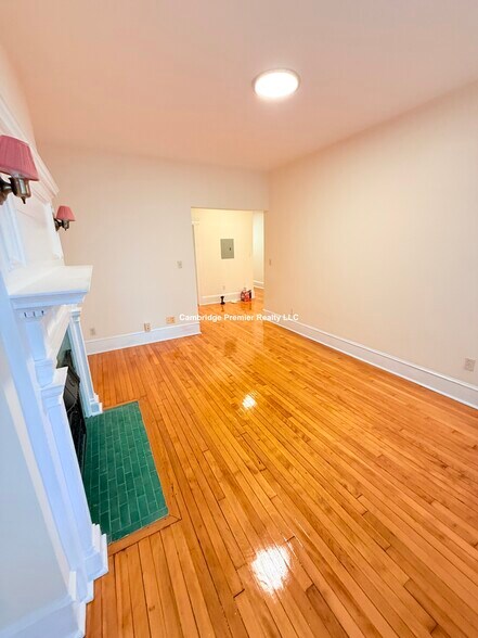 Building Photo - 22 Brainerd Rd