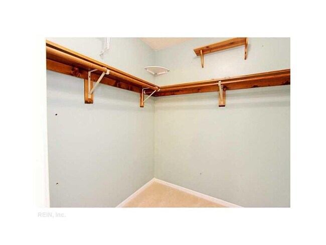Building Photo - 2220 Cinnabar Ct