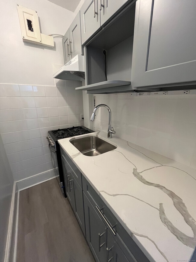 Building Photo - 53 Prospect St