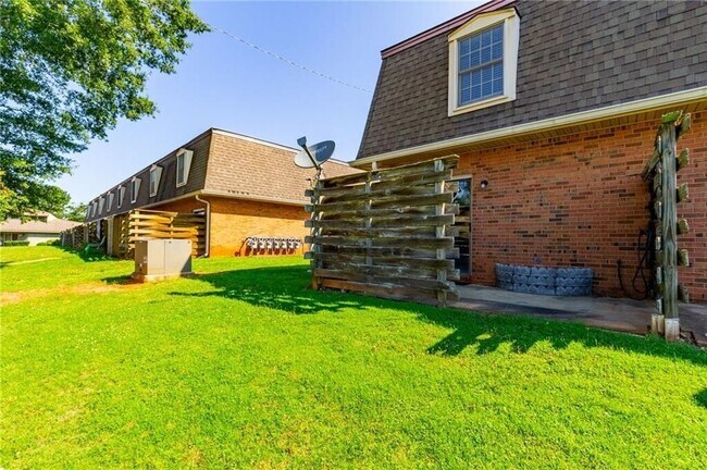 Building Photo - 3730 Old Flowery Branch Rd