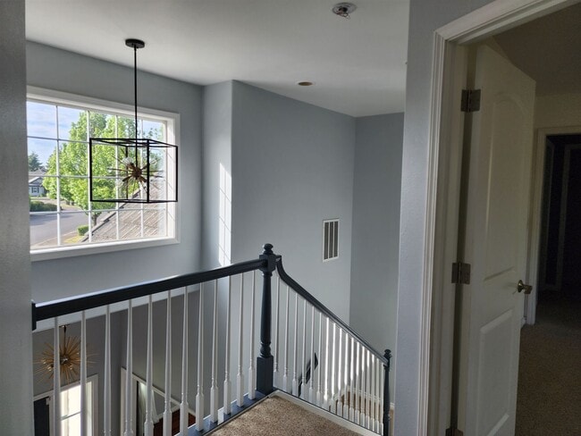 Building Photo - Stunning Regency Estates Home
