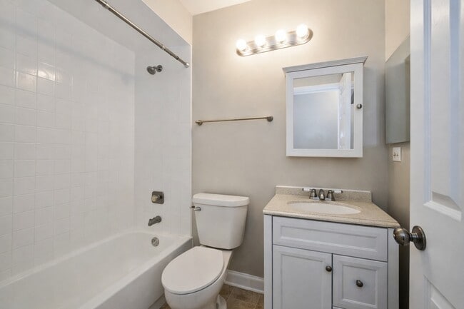 Building Photo - 1000 Wesley Ln