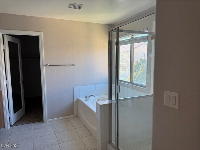 Building Photo - 9275 Cazador St