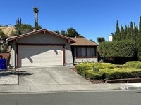 Building Photo - Spacious Hercules Home Near Parks & Schools with Large Backyard