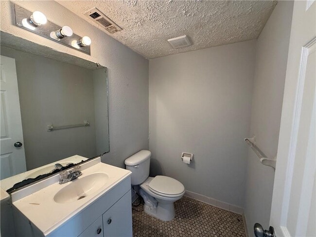 Building Photo - 2124 Fieldstone View Ct SE