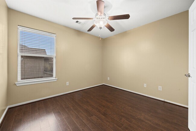Building Photo - 2765 Maybrook Hollow Ln