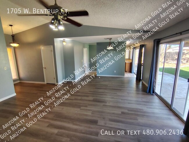 Building Photo - 1705 W Bentrup Ct